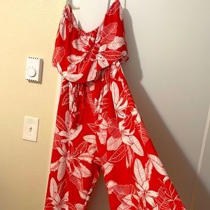 Wide leg, strapless romper w/pockets